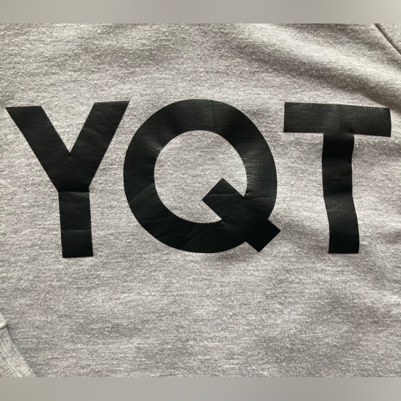 🇨🇦 Posh & Cozy YQT Thunder Bay crewneck sweater, size 2T - Picture 2 of 6